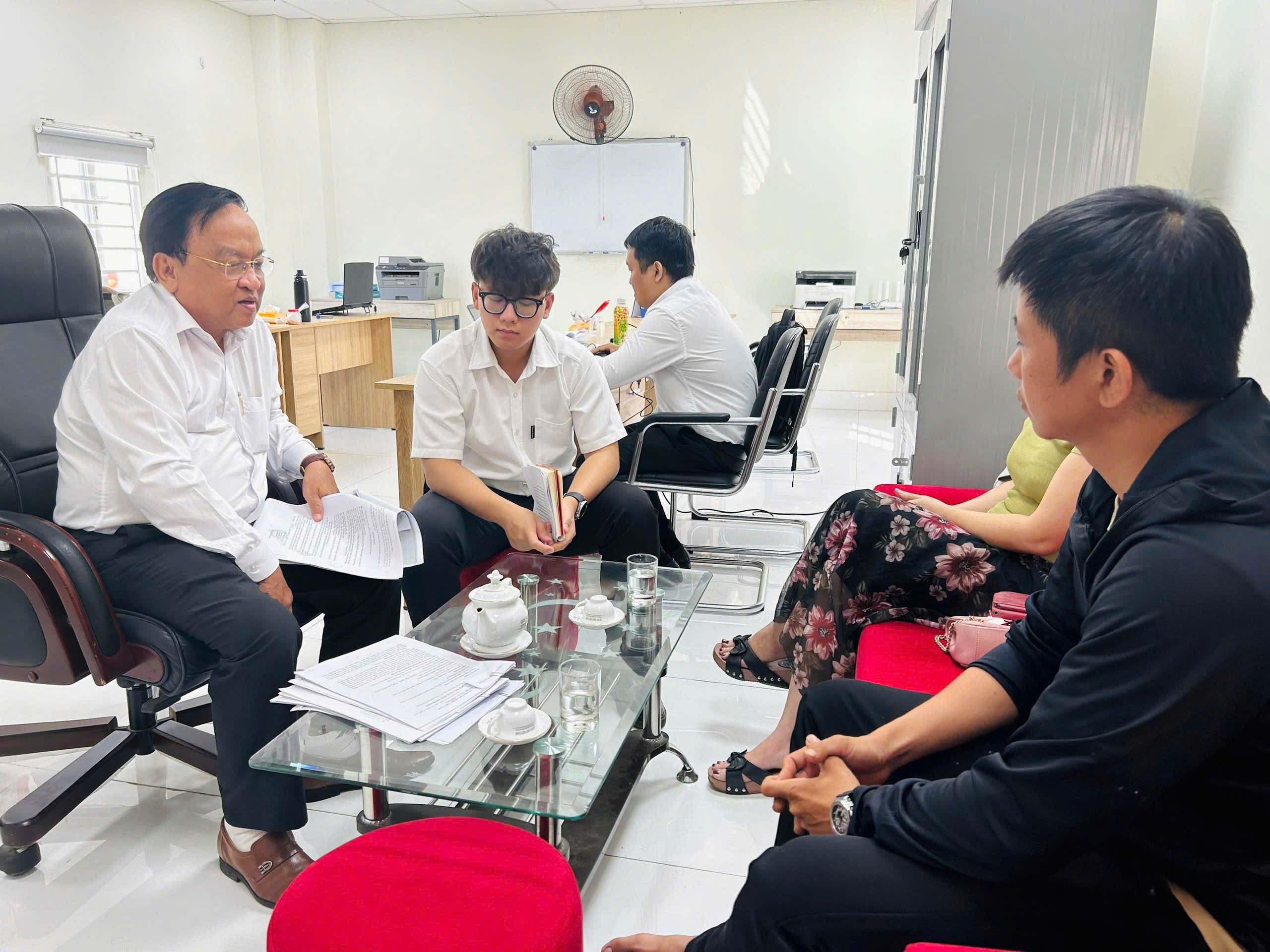 Dịch vụ luật sư tư vấn pháp luật đầu tư tại thị trường Việt Nam